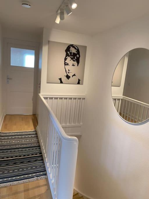 Apartment Modernes, Familienfreundliches In *